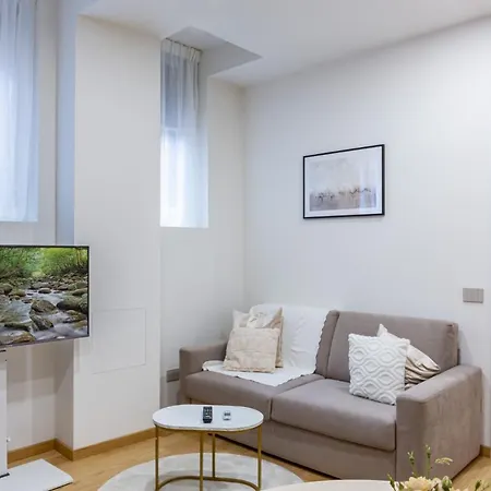 Apartment Easylife - Bilocale Moderno E Sofisticato In Zona Porta Venezia Milan